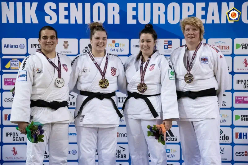 Helena Vuković Slika Postolja