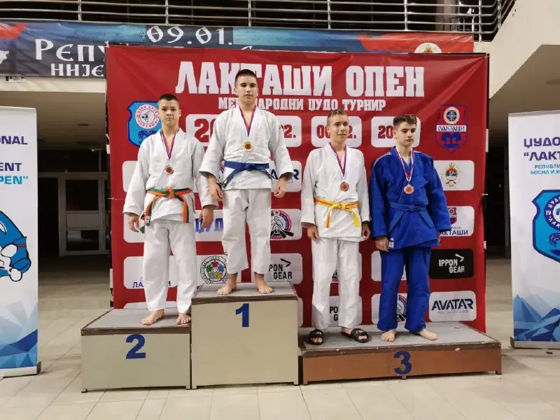 Marko Vujica Slika Postolja